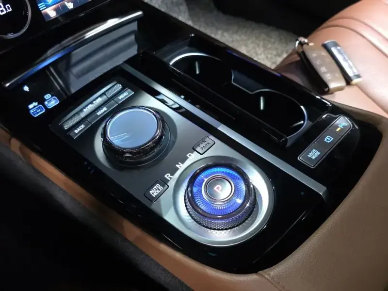 2023 Genesis G80 с пробегом 37 393 км