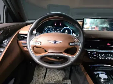 2023 Genesis G80 с пробегом 37 393 км