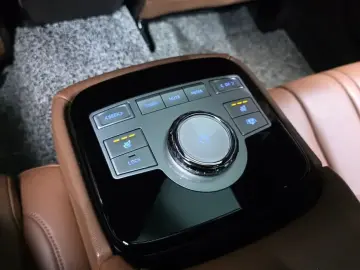 2023 Genesis G80 с пробегом 37 393 км