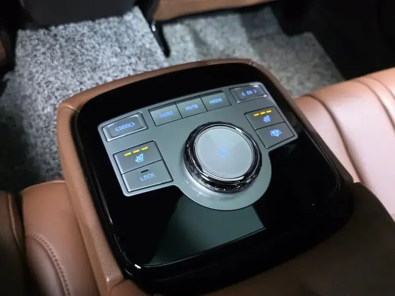 2023 Genesis G80 с пробегом 37 393 км