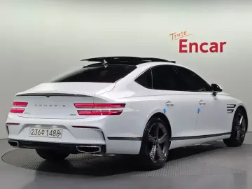 2023 Genesis G80 с пробегом 10 558 км