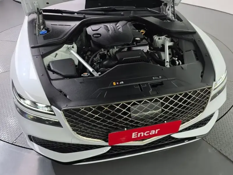 2023 Genesis G80 с пробегом 10 558 км