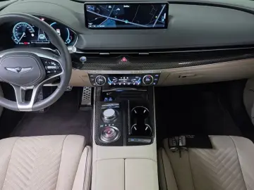 2023 Genesis G80 с пробегом 10 558 км