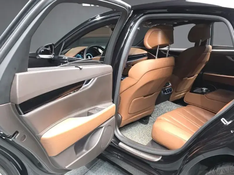 2023 Genesis G80 с пробегом 37 393 км