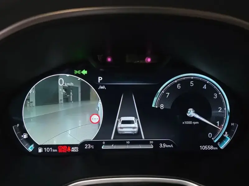 2023 Genesis G80 с пробегом 10 558 км