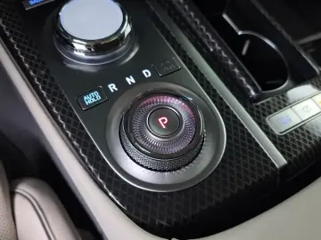 2023 Genesis G80 с пробегом 10 558 км