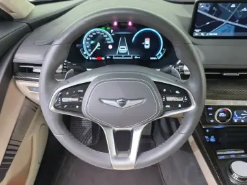 2023 Genesis G80 с пробегом 10 558 км