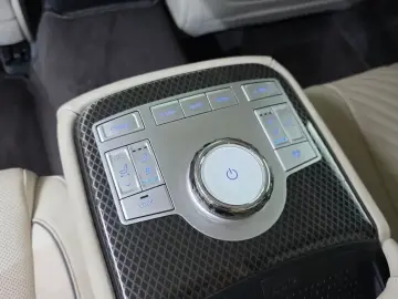 2023 Genesis G80 с пробегом 10 558 км