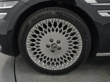 2023 Genesis G80 с пробегом 67 324 км