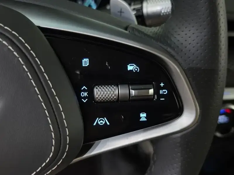 2023 Genesis G80 с пробегом 10 558 км