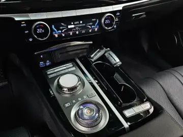 2023 Genesis G80 с пробегом 67 324 км