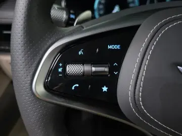 2023 Genesis G80 с пробегом 10 558 км