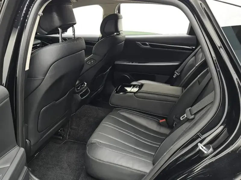 2023 Genesis G80 с пробегом 67 324 км