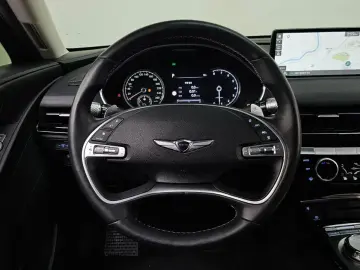 2023 Genesis G80 с пробегом 67 324 км