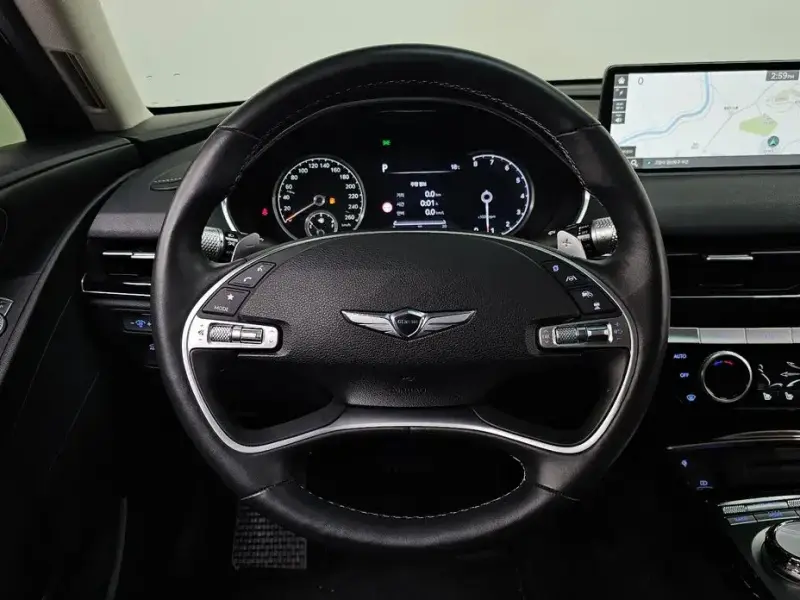 2023 Genesis G80 с пробегом 67 324 км