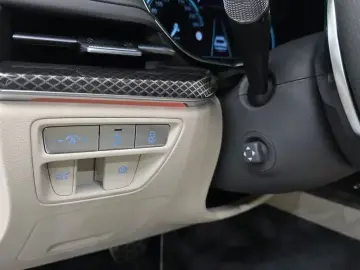 2023 Genesis G80 с пробегом 10 558 км