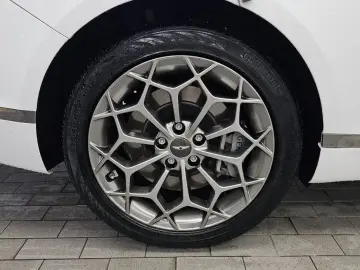 2023 Genesis G80 с пробегом 38 618 км