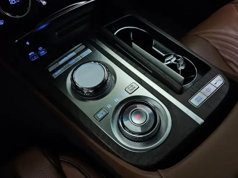 2023 Genesis G80 с пробегом 38 618 км