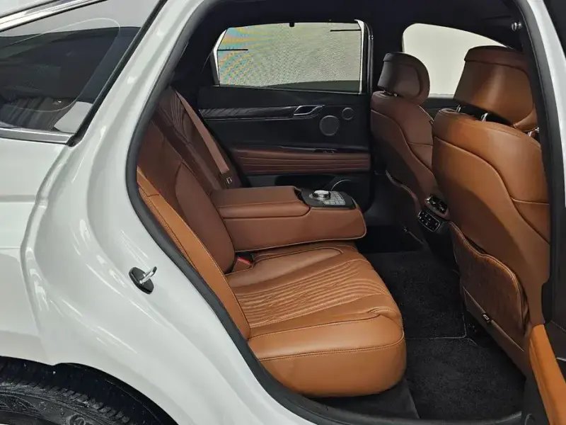 2023 Genesis G80 с пробегом 38 618 км