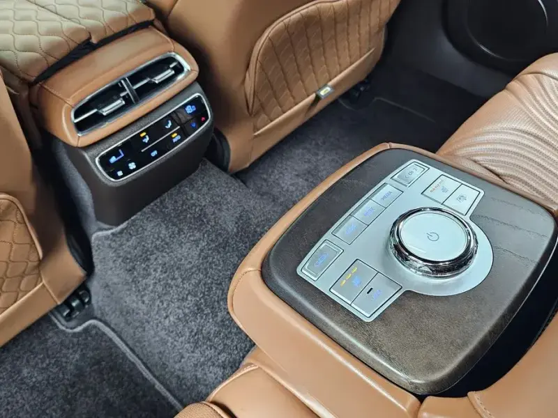 2023 Genesis G80 с пробегом 38 618 км