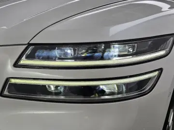 2023 Genesis G80 с пробегом 38 618 км