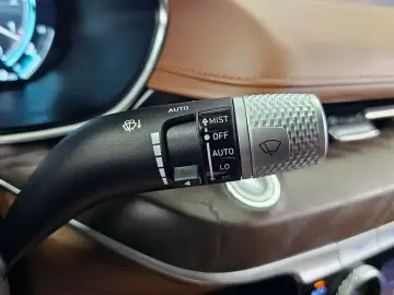 2023 Genesis G80 с пробегом 38 618 км