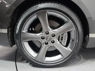 2023 Genesis G80 с пробегом 39 197 км