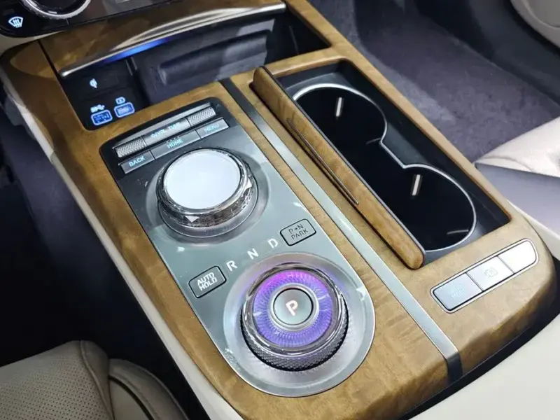 2023 Genesis G80 с пробегом 39 197 км
