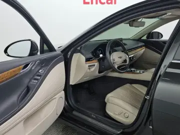 2023 Genesis G80 с пробегом 39 197 км