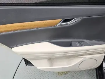 2023 Genesis G80 с пробегом 39 197 км
