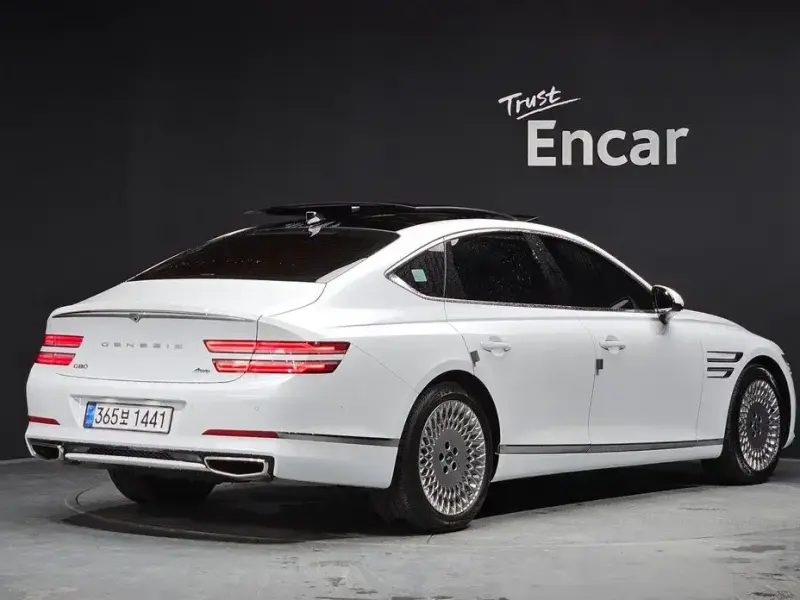 2023 Genesis G80 с пробегом 37 456 км