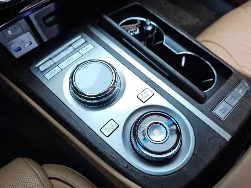 2023 Genesis G80 с пробегом 37 456 км