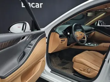 2023 Genesis G80 с пробегом 37 456 км