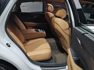 2023 Genesis G80 с пробегом 37 456 км