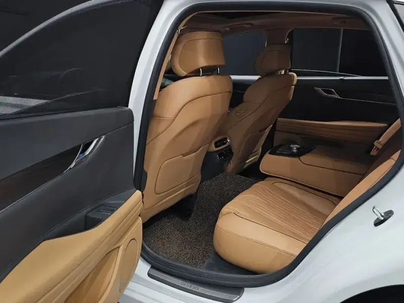2023 Genesis G80 с пробегом 37 456 км