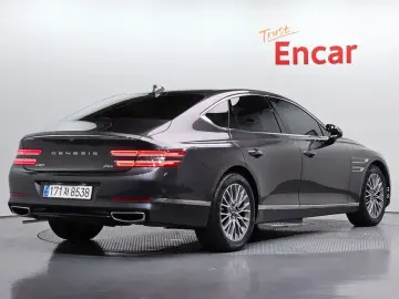 2023 Genesis G80 с пробегом 98 820 км