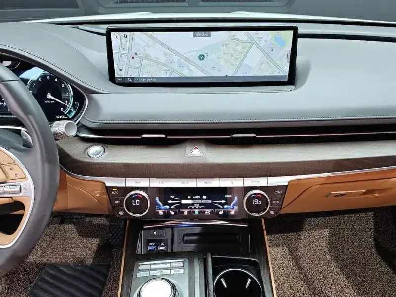 2023 Genesis G80 с пробегом 37 456 км