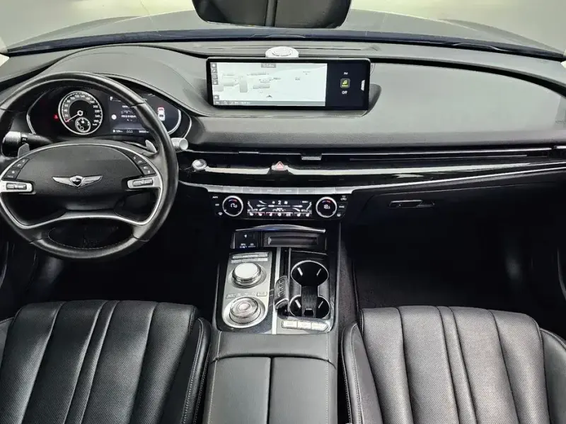 2023 Genesis G80 с пробегом 98 820 км