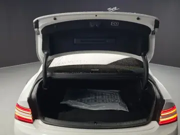 2023 Genesis G80 с пробегом 37 456 км