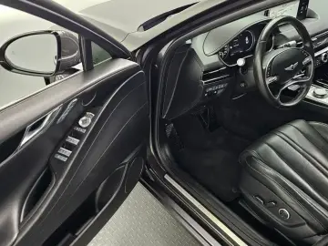2023 Genesis G80 с пробегом 98 820 км