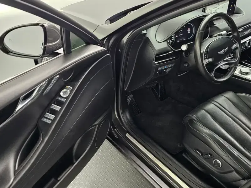 2023 Genesis G80 с пробегом 98 820 км