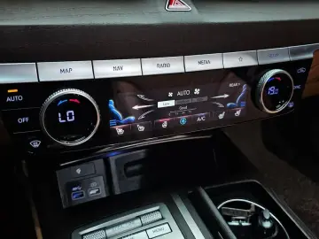 2023 Genesis G80 с пробегом 37 456 км