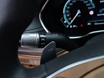2023 Genesis G80 с пробегом 37 456 км