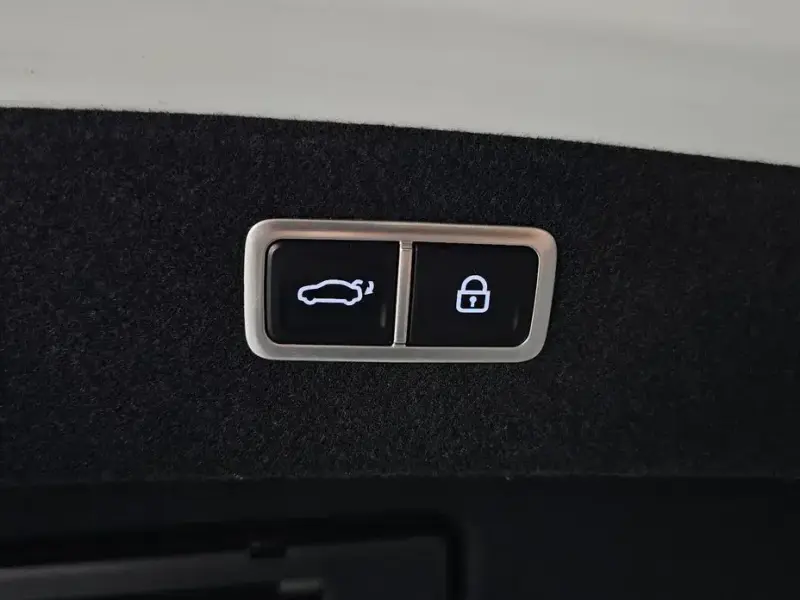 2023 Genesis G80 с пробегом 37 456 км