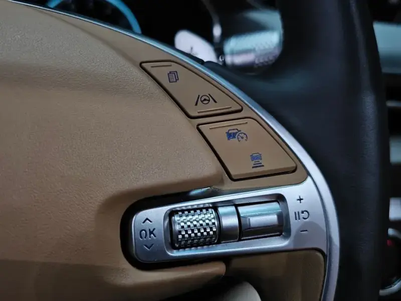 2023 Genesis G80 с пробегом 37 456 км
