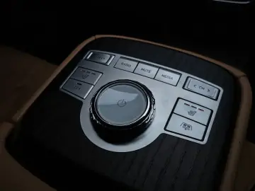 2023 Genesis G80 с пробегом 37 456 км