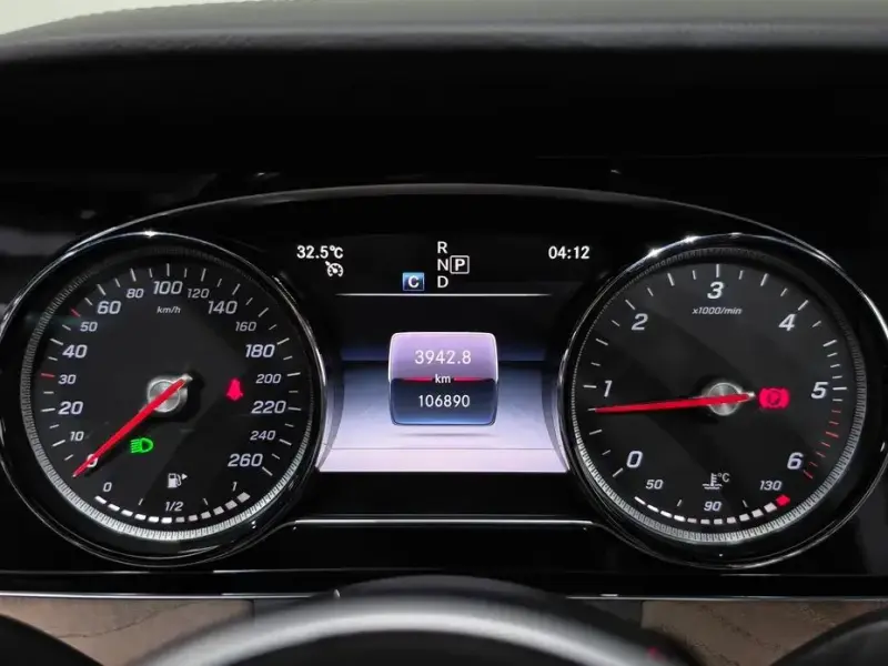 2019 Mercedes-Benz E-Класс с пробегом 106 890 км