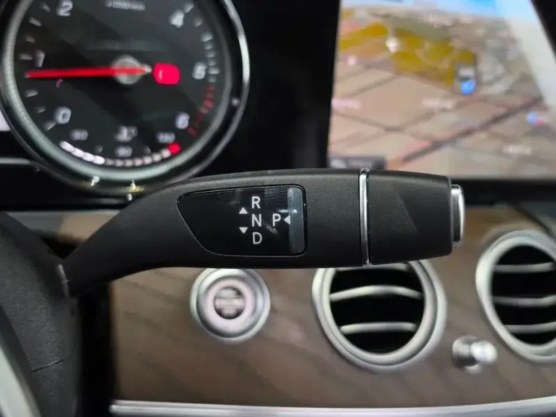 2019 Mercedes-Benz E-Класс с пробегом 106 890 км