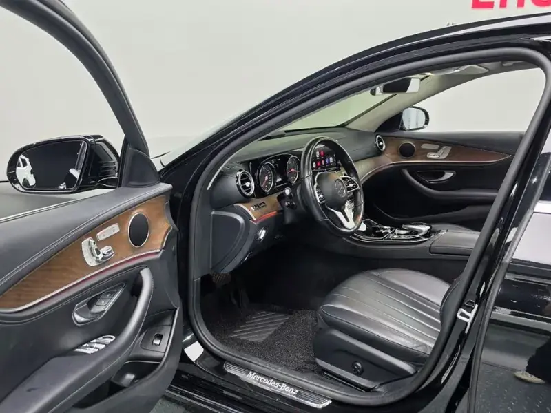 2019 Mercedes-Benz E-Класс с пробегом 106 890 км