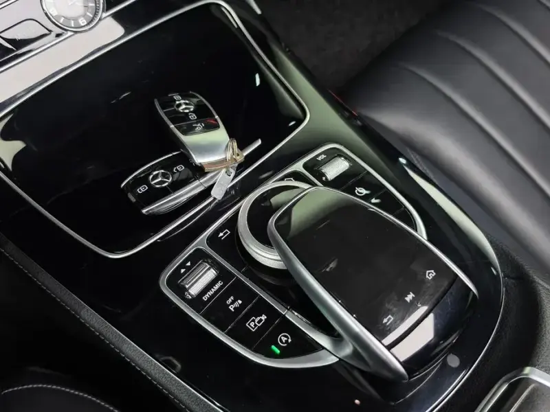 2019 Mercedes-Benz E-Класс с пробегом 106 890 км